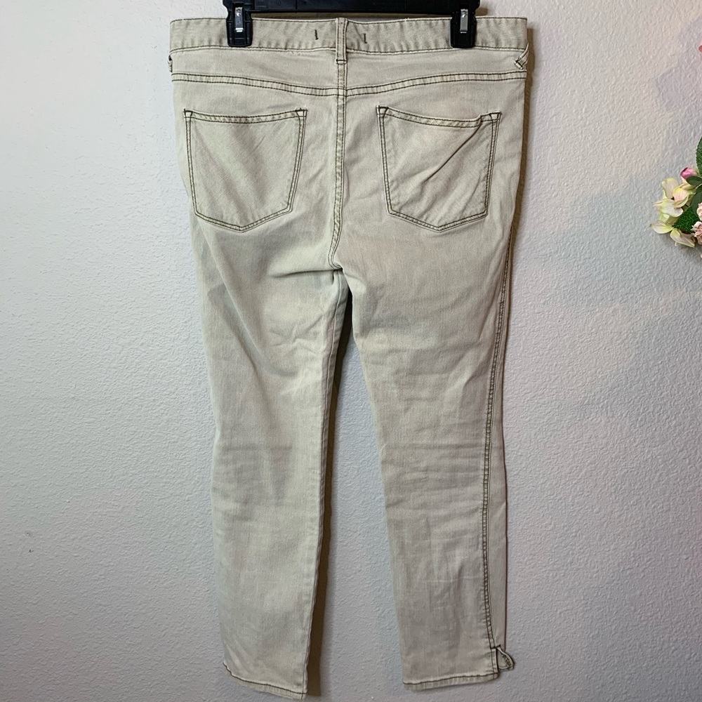 Free People Skinny Jeans - Picture 5 of 8